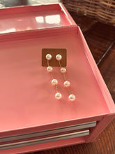Load image into Gallery viewer, Pearl Strand Earrings
