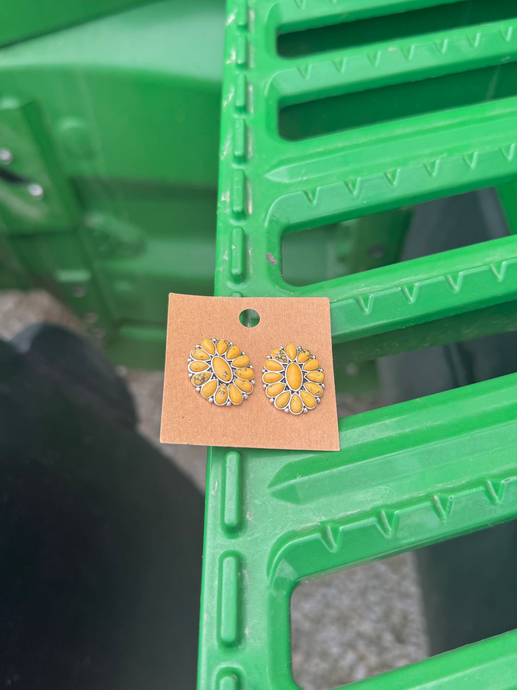 Yellow Stone Cluster Stud Earrings