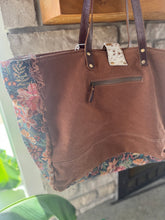 Load image into Gallery viewer, Floral Cowhide Tote Bag
