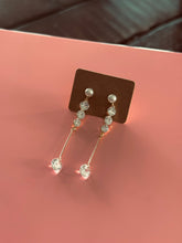 Load image into Gallery viewer, Pearl Swing Earrings
